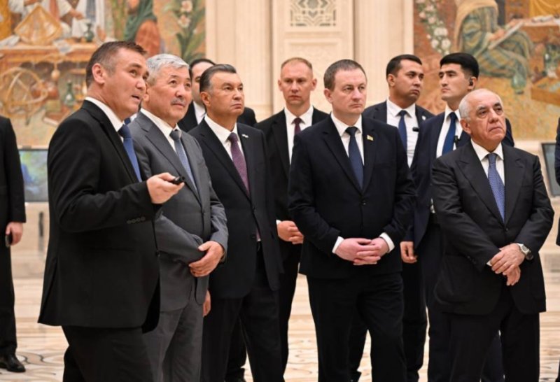Əli Əsədov Daşkənddə İslam Sivilizasiyası Mərkəzi ilə tanış olub