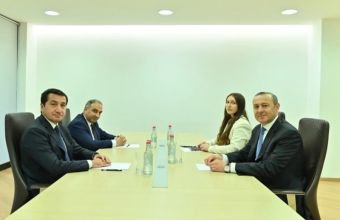 Hikmət Hacıyev ilə Armen Qriqoryan arasında görüşüb olub