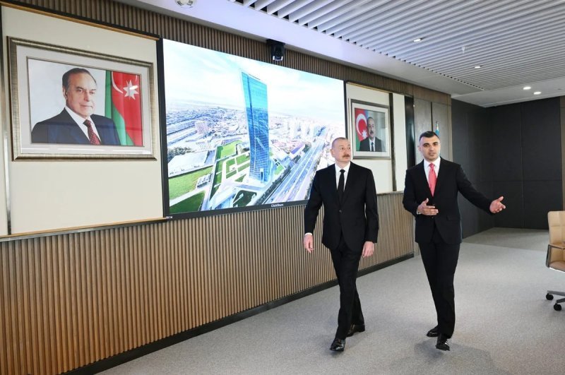 İlham Əliyev Mərkəzi Bankın yeni binasının açılışında iştirak edib -