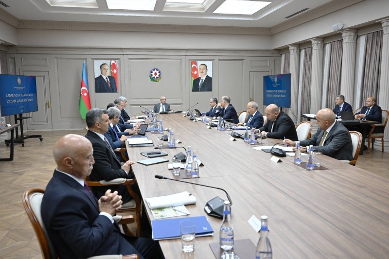 İqtisadi Şuranın iclası keçirilib