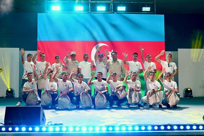 Kursantlarımız Qazaxıstanda hərbi vətənpərvəlik toplanışında iştirak edirlər