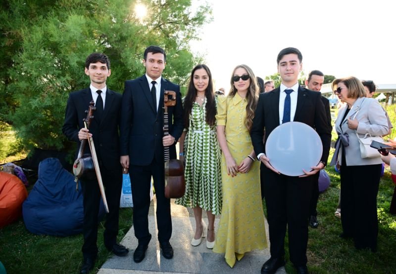 Leyla Əliyeva və Alona Əliyeva Xeyirxahlıq Festivalında iştirak ediblər -