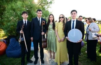 Leyla Əliyeva və Alona Əliyeva Xeyirxahlıq Festivalında iştirak ediblər -