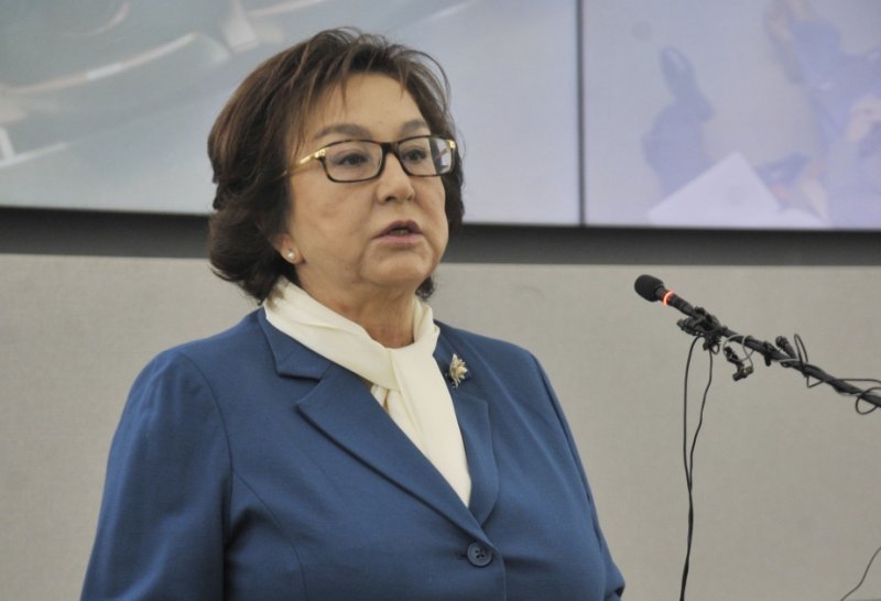 Məleykə Abbaszadə: "Valideyn uşağa kukla kimi yanaşmamalıdır"