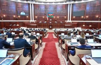 Milli Məclis məcburi köçkünlərlə bağlı qanunu qəbul edib
