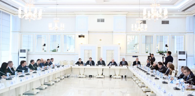 Milli Məclisdə kitabxana sisteminin aktual məsələlərinə həsr olunmuş ictimai müzakirə keçirilib