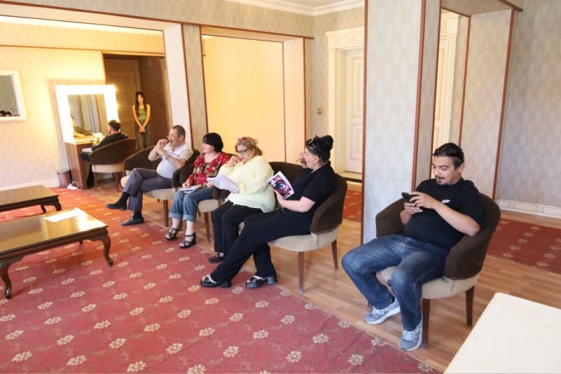 Naxçıvan Dövlət Milli Dram Teatrında “Pəri-cadu” tamaşasının hazırlıqlarına başlanılıb -