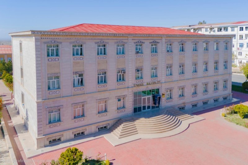 Naxçıvanda neçə şagird məzun olur?