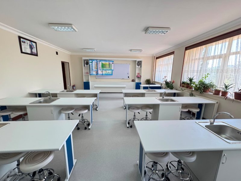 Naxçıvanda təhsil müəssisələrində yeni laboratoriyalar yaradılıb -