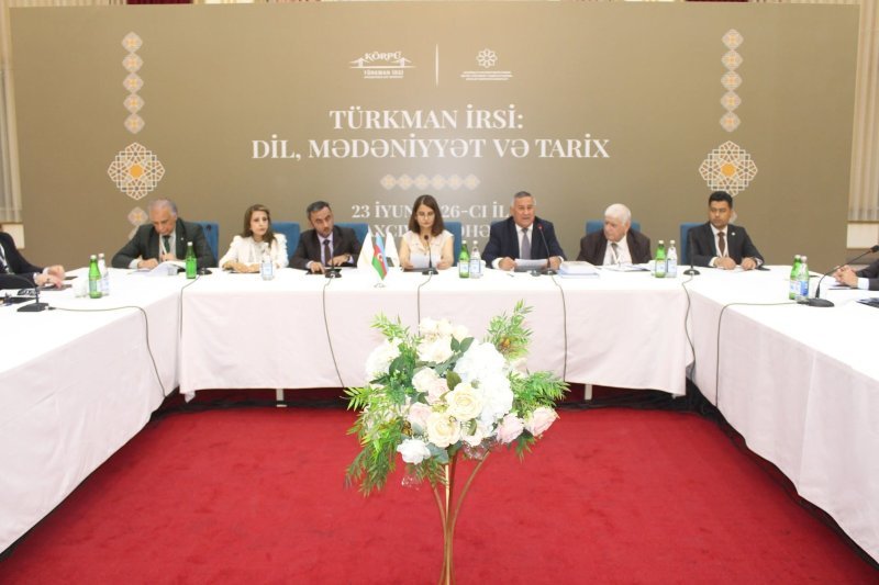 Naxçıvanda “Türkman irsi: dil, mədəniyyət və tarix” mövzusunda elmi müzakirə keçirilib -