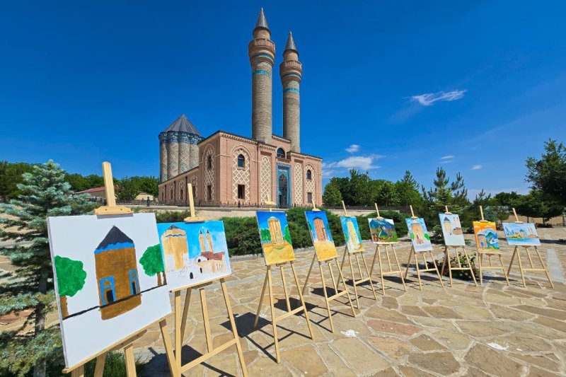Naxçıvanda “VII Art Battle” rəsm müsabiqəsi keçirilib -