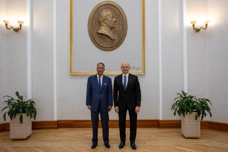 Pərviz Şahbazov İqbal Həsən Mahmud ilə görüşüb