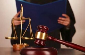 Qanunda təxəllüsdən istifadə nəzərdə tutulmuşdurmu? -