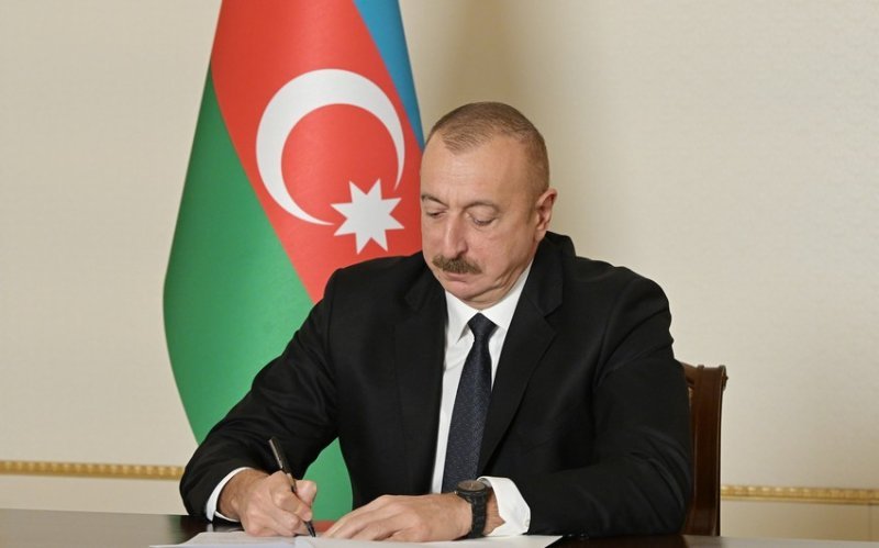 Ramiz Fətəliyev Prezidentin fəxri diplomu ilə təltif edilib -