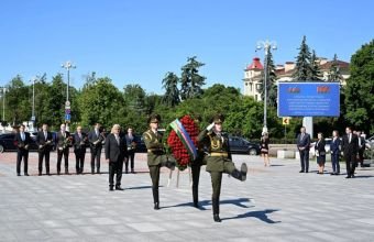 Samir Şərifov Minskdə Qələbə abidəsini ziyarət edib