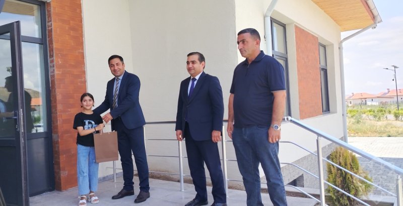 Şükürbəyli kəndində daha 7 ailəyə evlərinin açarları təqdim olunub -