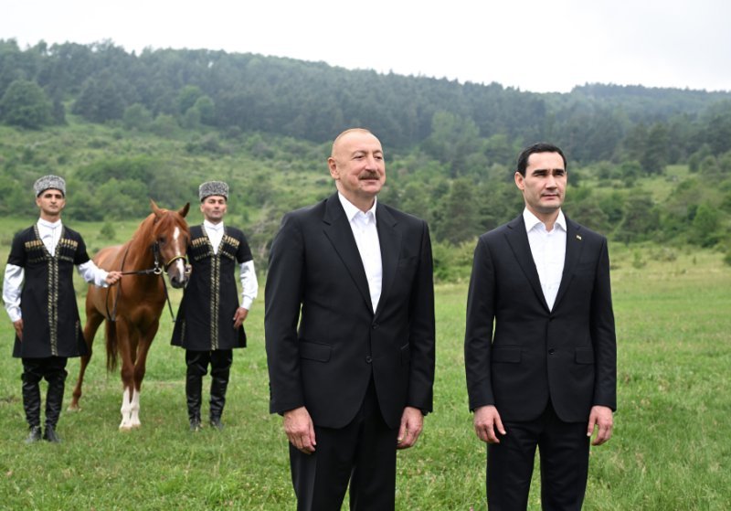 Türkmənistan Prezidentinə Qarabağ atı hədiyyə edilib -