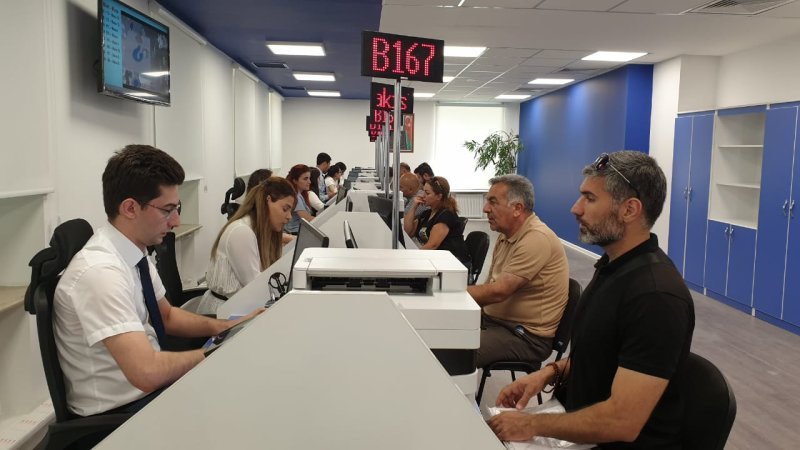 Vergi ödəyicilərinə xidmət mərkəzlərində 241 minə yaxın şəxs qəbul edilib