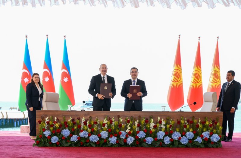 Azərbaycan ilə Qırğızıstan arasında imzalanmış sənədlər mübadilə edilib -