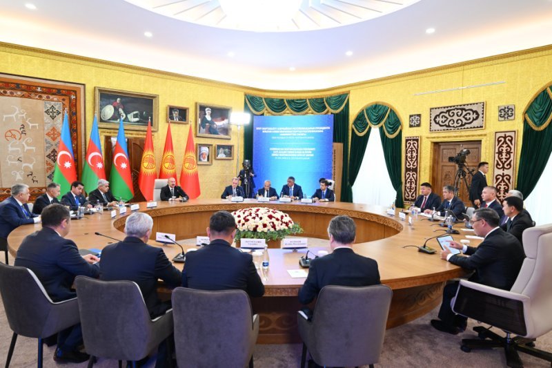 Azərbaycan və Qırğızıstan Dövlətlərarası Şuranın 3-cü iclası keçirilib -