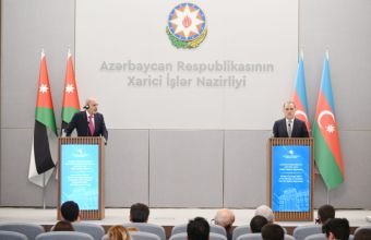 Ceyhun Bayramov İordaniyalı həmkarı ilə birgə mətbuat konfransı keçirib