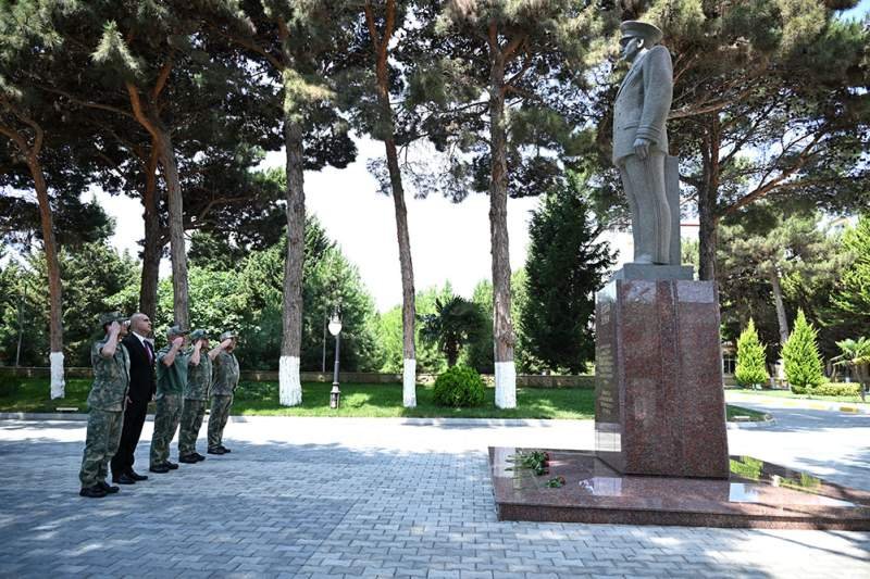 “Ehtiyat zabit hazırlığı kursu”nun növbəti buraxılış mərasimi keçirilib -