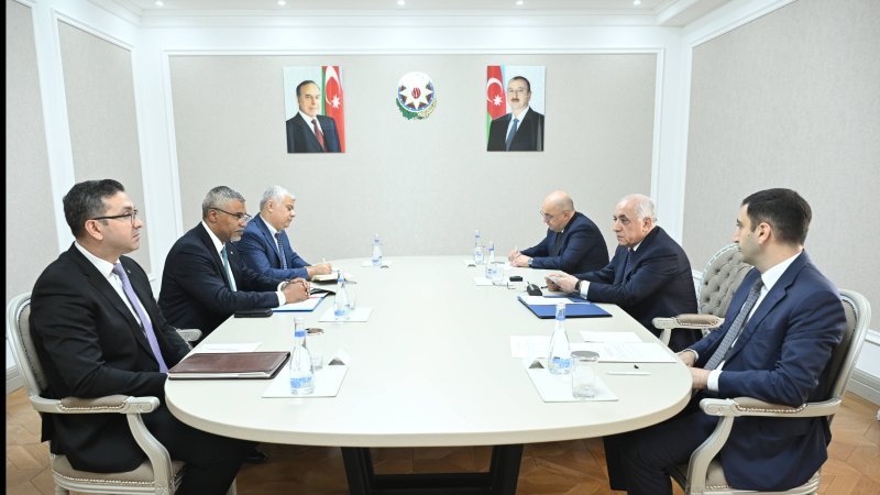 Əli Əsədov və Yan Sonders Azərbaycan ilə ÜGT arasında əməkdaşlığı müzakirə edib