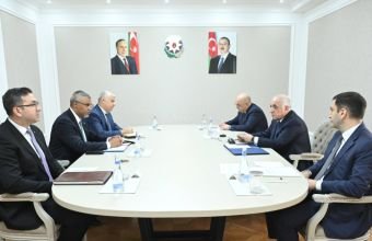 Əli Əsədov və Yan Sonders Azərbaycan ilə ÜGT arasında əməkdaşlığı müzakirə edib