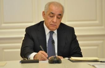 Əli Əsədov yeni qərar imzalayıb