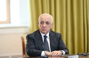 Əli Əsədovdan tibb işçilərinin maaşları ilə bağlı qərar
