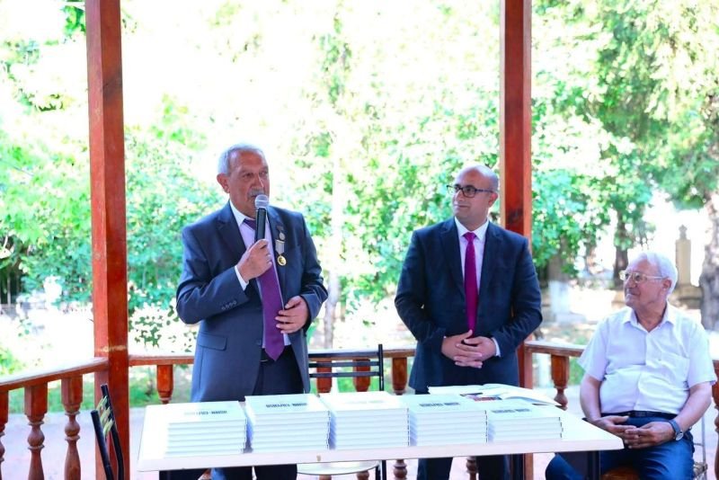 “Əsrin güzgüsü: Naxçıvan Teleradiosu” kitabının təqdimat mərasimi keçirilib -
