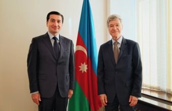 Hikmət Hacıyev professor Ceffri Saks ilə görüşüb