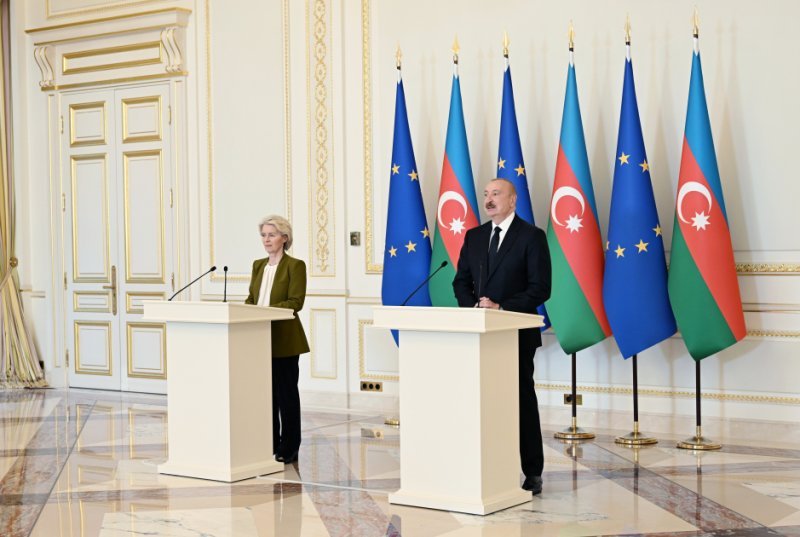 İlham Əliyev: Azərbaycan nəqliyyat infrastrukturuna böyük investisiyalar yatırır