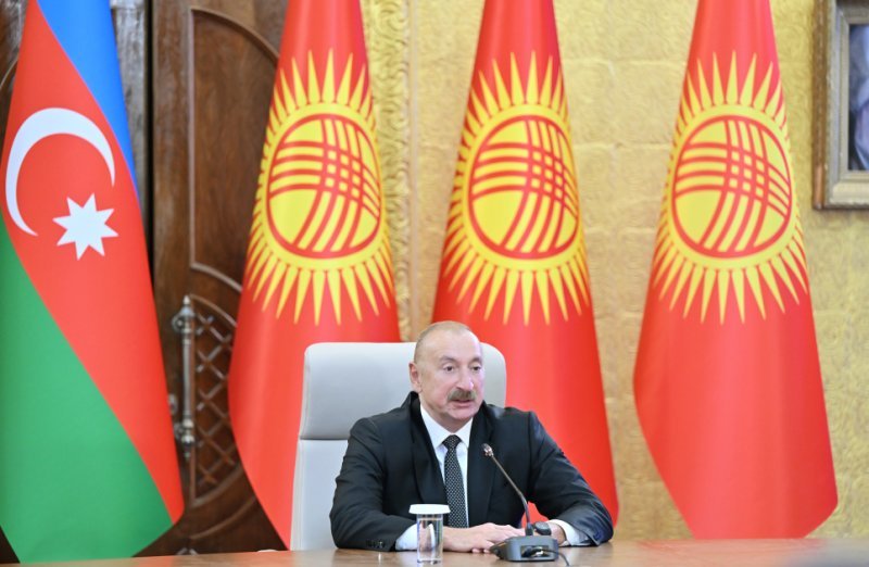 İlham Əliyev: Azərbaycanın və Qırğızıstanın humanitar sahədə əlaqələri uğurla inkişaf edir