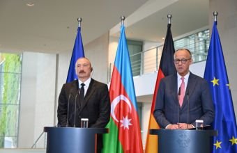 İlham Əliyev Fridrix Mertsi Azərbaycana səfərə dəvət edib