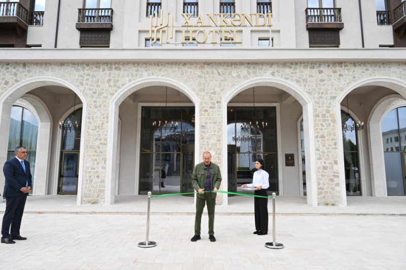 İlham Əliyev "Xankəndi" hotelinin açılışında iştirak edib -