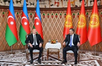 İlham Əliyevin Sadır Japarov ilə təkbətək görüşü keçirilib -