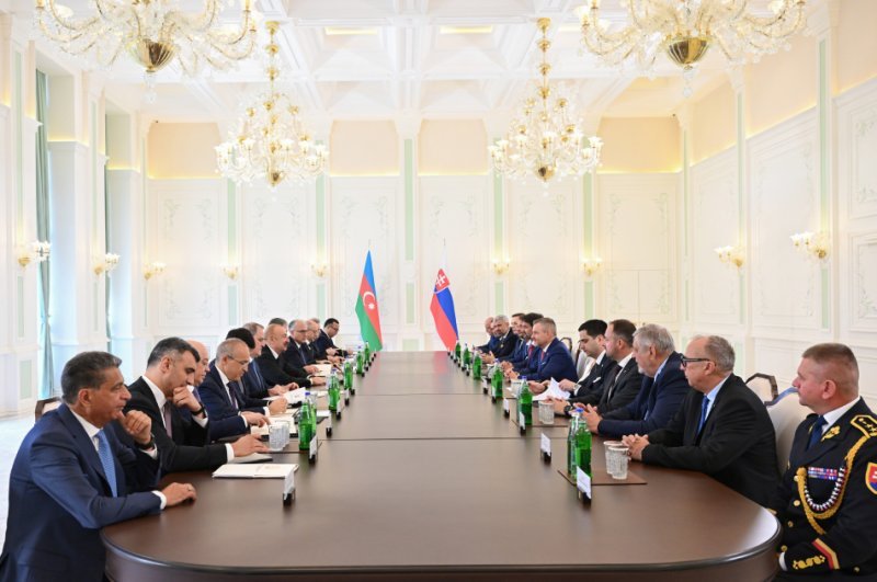 İlham Əliyevin Şuşada Slovakiya Prezidenti ilə geniş tərkibdə görüşü olub -