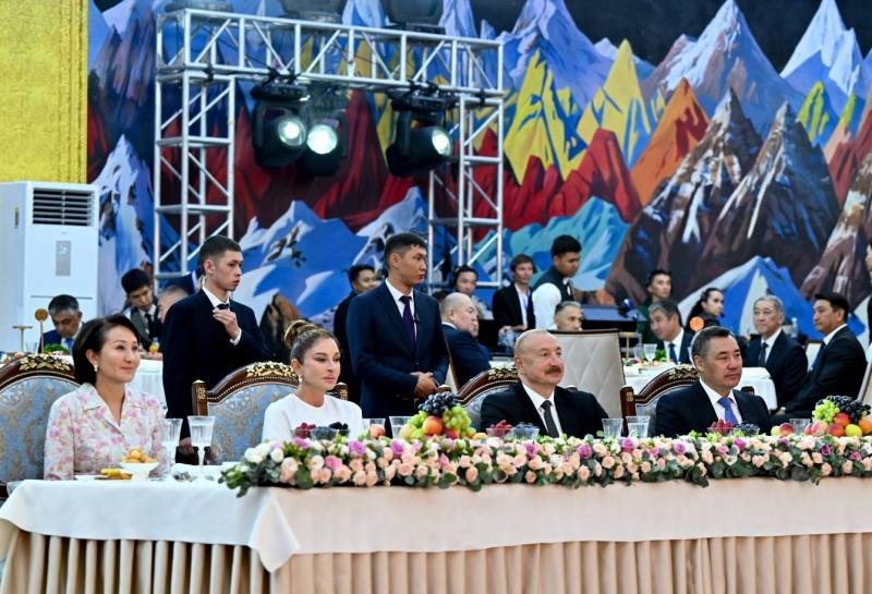 İlham Əliyevin və Mehriban Əliyevanın şərəfinə dövlət ziyafəti verilib -