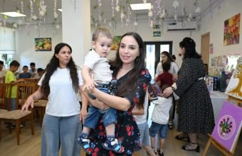 Leyla Əliyeva Şəkidə Uşaq evi sosial xidmət müəssisəsinin sakinləri ilə görüşüb -