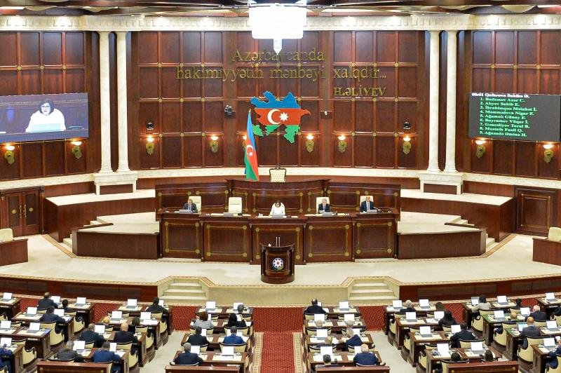 Milli Məclisin növbədənkənar sessiyası başa çatıb