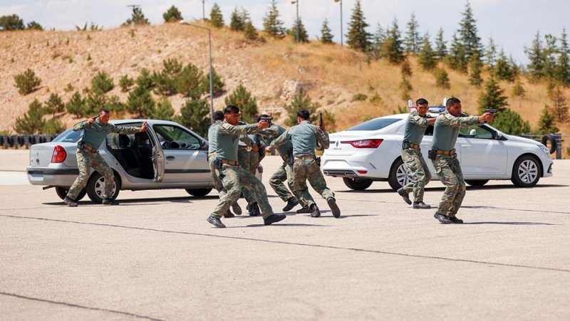 Müdafiə Nazirliyinin Hərbi Polis İdarəsinin nümayəndə heyəti Türkiyəyə səfər edib -