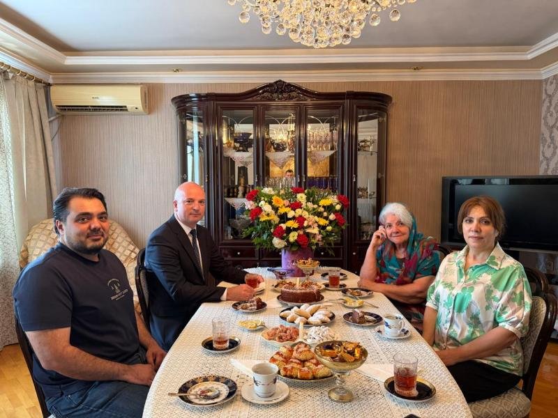 Naxçıvan təhsilinə ömrünü həsr edən Məfkurə Süleymanova 80 yaşını qeyd edir -