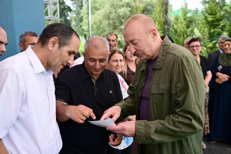 Prezident Xocavənddə sakinlərlə görüşlə bağlı paylaşım edib