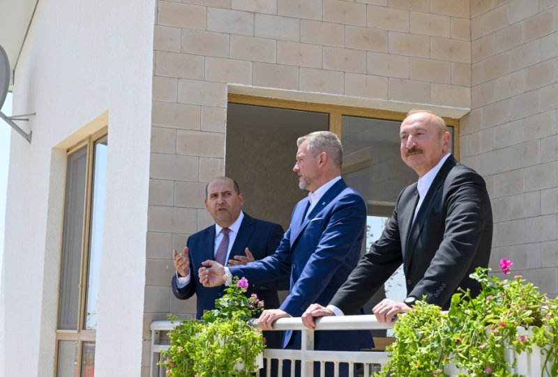 Prezidentlər Ağdamın Baş Qərvənd kəndində görülən işlərlə tanış olublar -