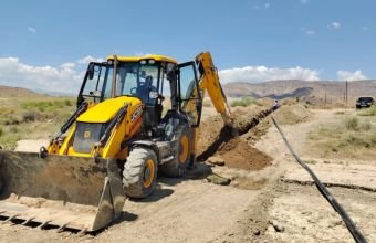 Sirab kəndində artezian su xəttinin yenilənməsi işləri aparılır -
