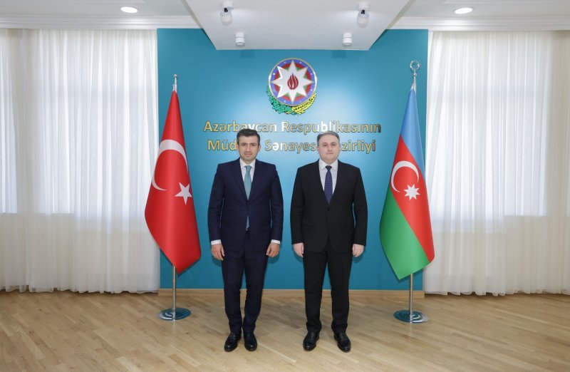 Vüqar Mustafayev Selçuk Bayraktarla görüşüb