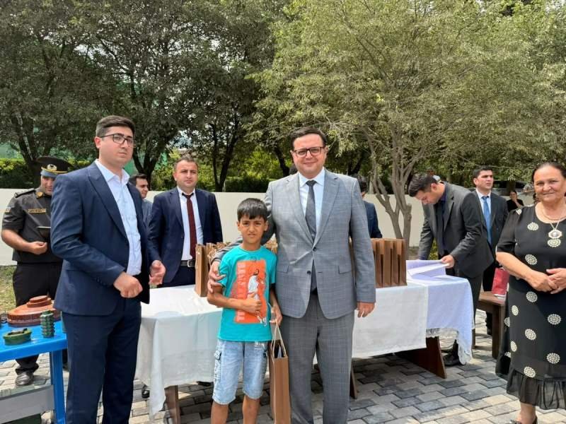 Xocavəndin iki kəndinə ilk köç karvanı çatıb, mənzillərin açarları təqdim olunub