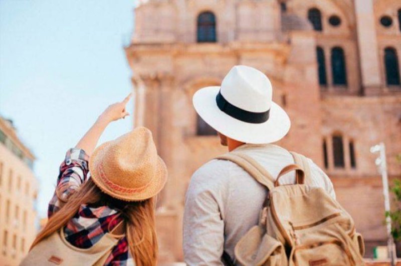 Azərbaycana gələn turistlərin xərcləri 21 % azalıb