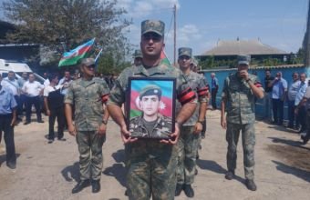 Birinci Qarabağ müharibəsinin itkin şəhidi Sərdar İsmayılov Neftçalada torpağa tapşırılıb